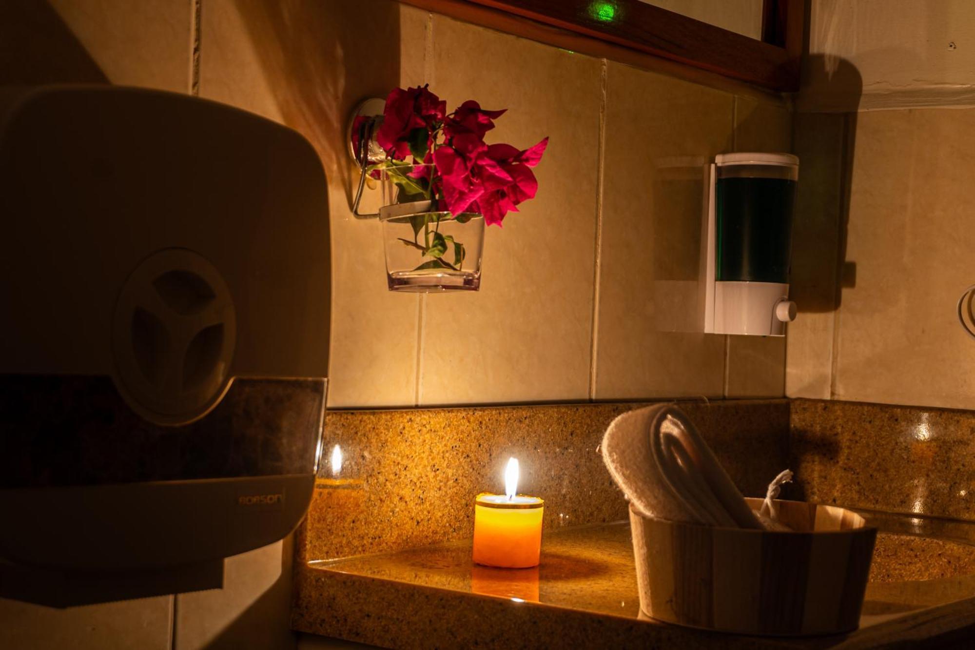 La Zayapa Hotel Puerto Baquerizo Moreno Eksteriør billede