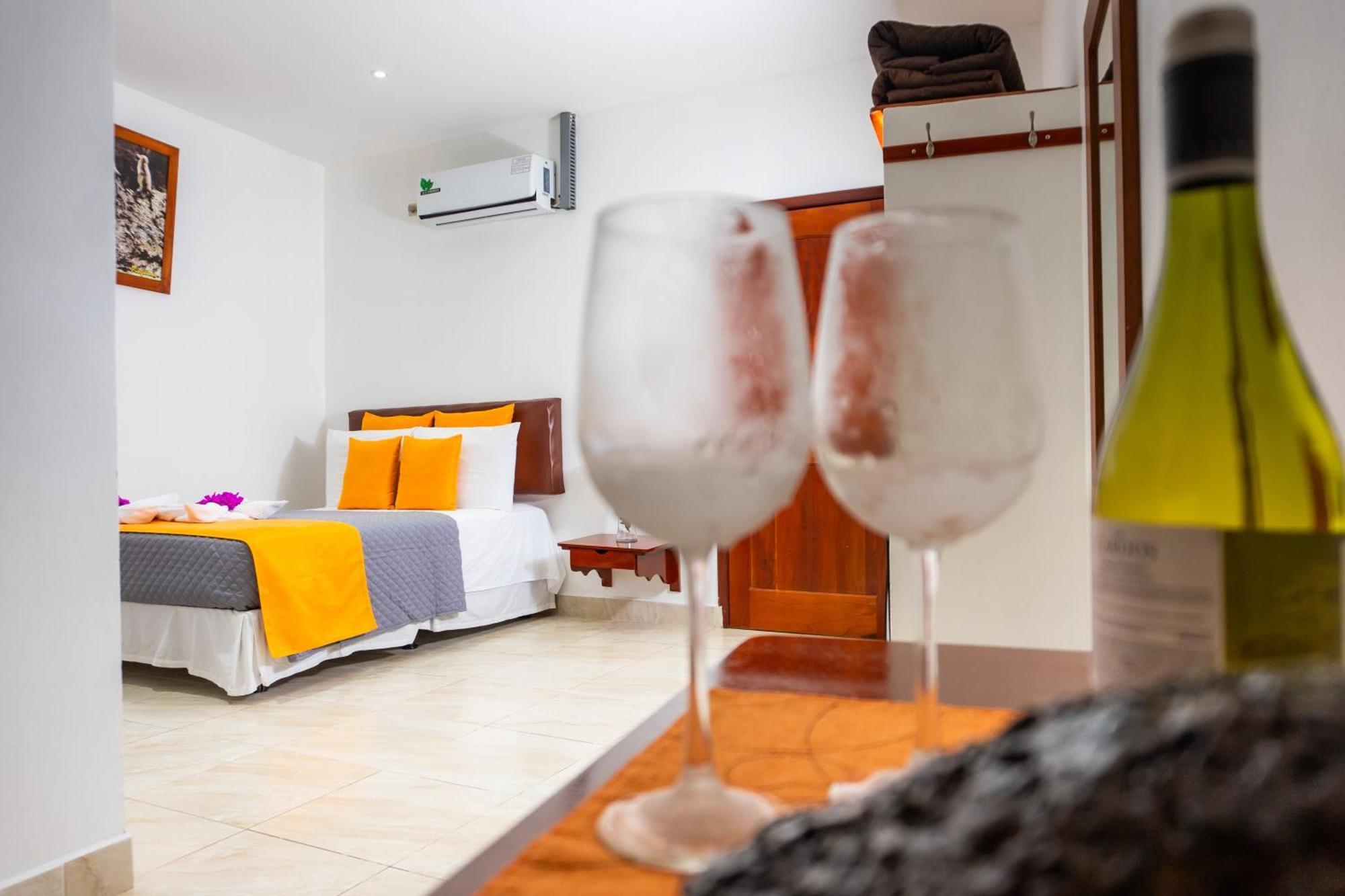 La Zayapa Hotel Puerto Baquerizo Moreno Eksteriør billede